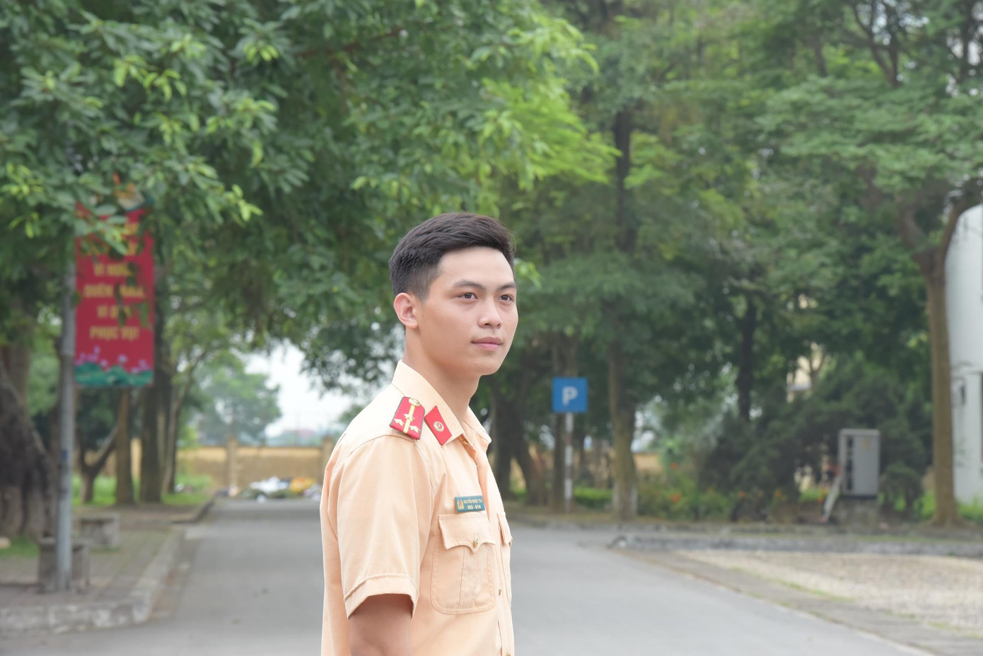 Nghề Công an đặc thù với nhiều gian khổ, hiểm nguy. Nghề Công an đặc thù với nhiều gian khổ, hiểm nguy.