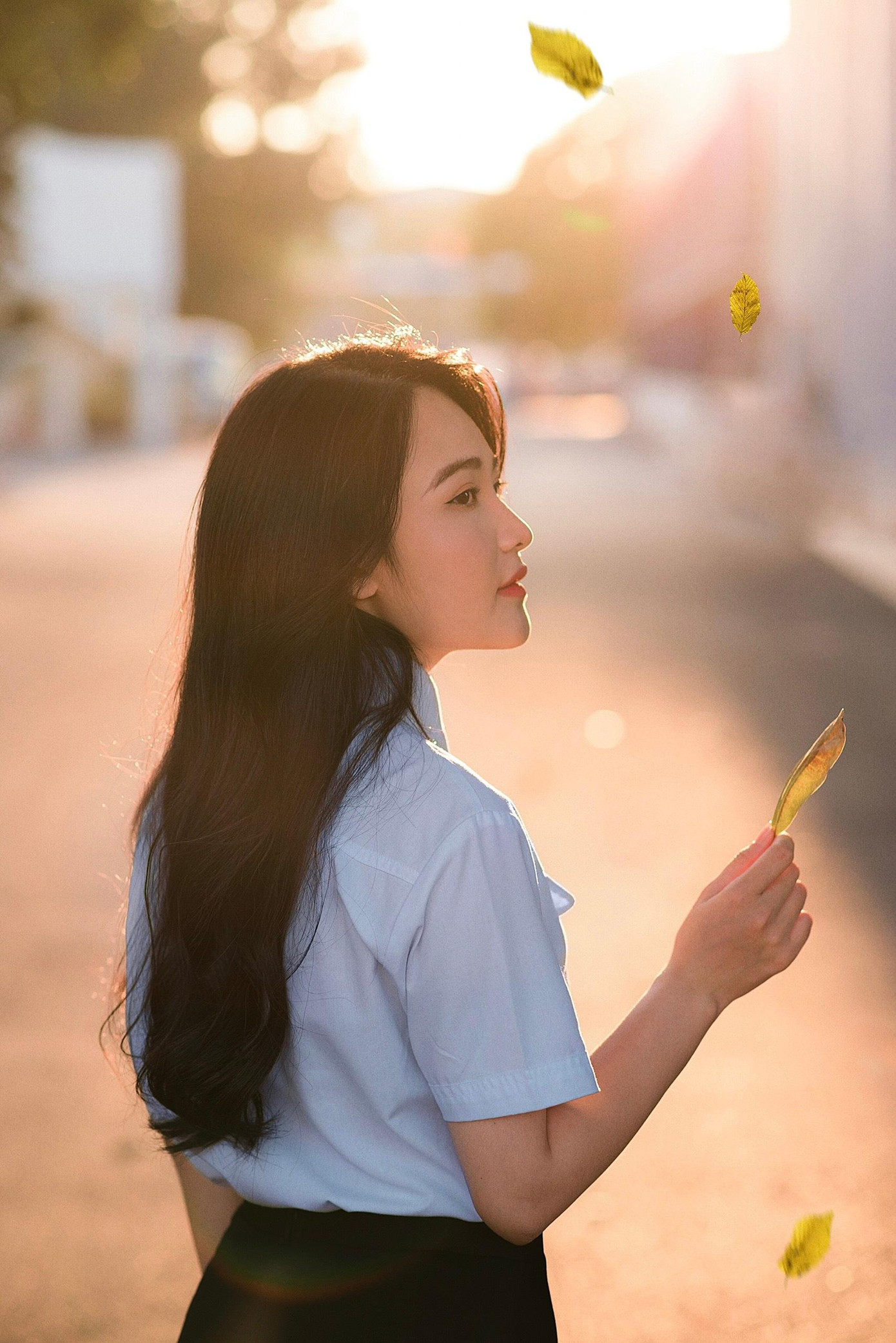 Ngọc Oanh sở hữu góc nghiêng &quot;thần thánh&quot;.