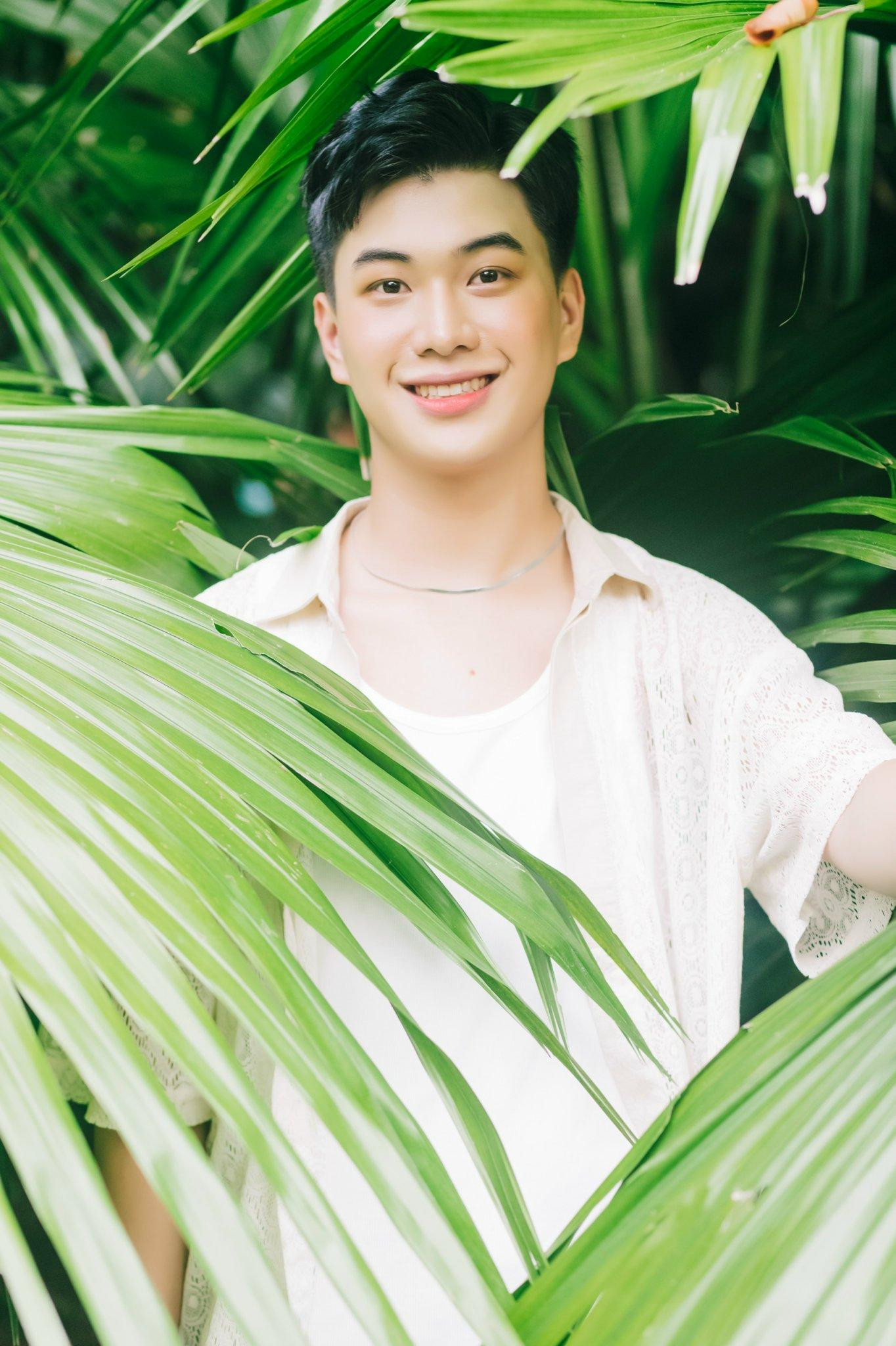 Để xây dựng hình ảnh bản thân, Quốc Việt đã chăm chỉ phát triển các nền tảng mạng xã hội cá nhân, ngoài Facebook còn thêm cả TikTok và Instagram.