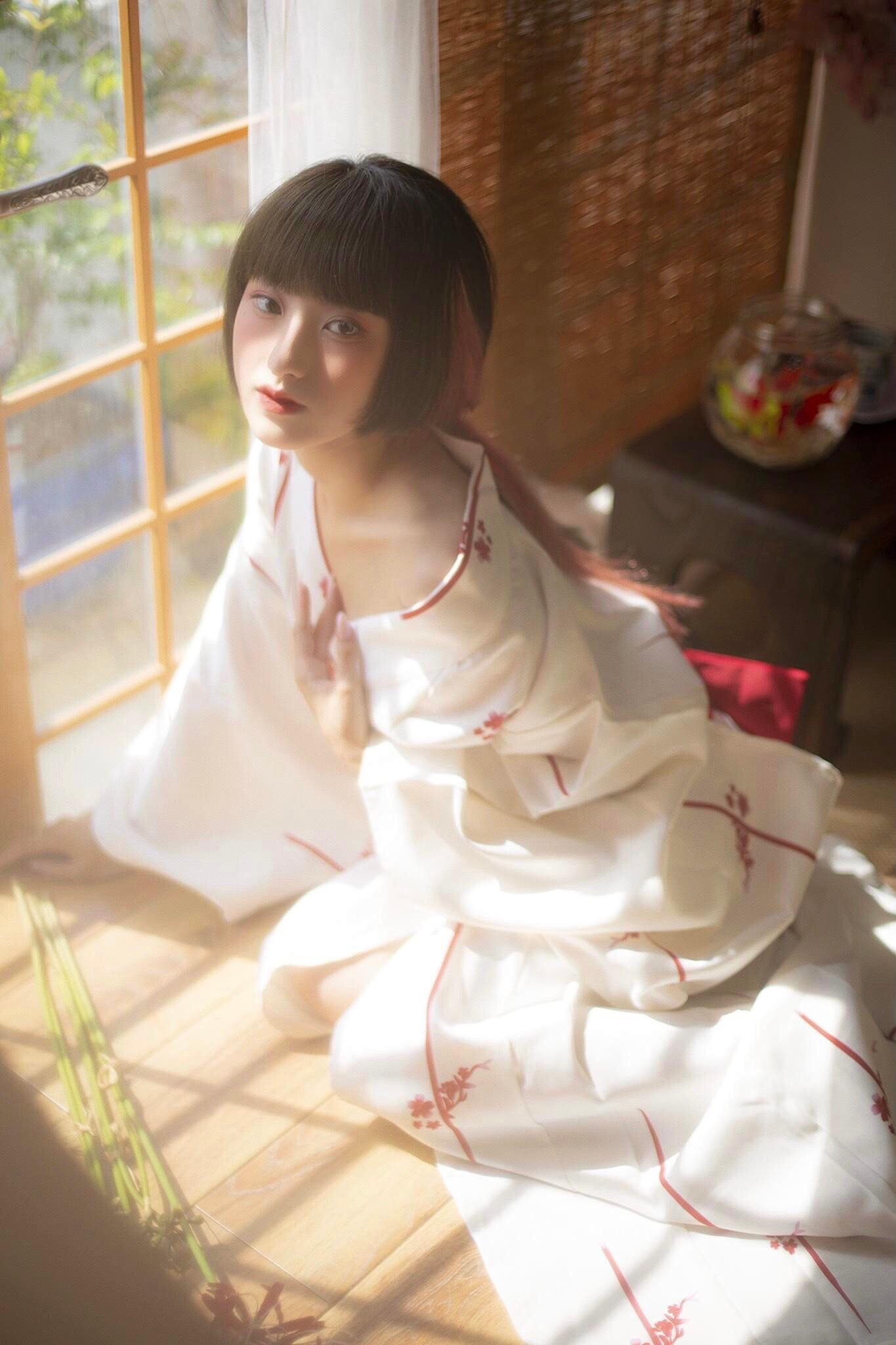 Sở hữu nhan sắc xinh đẹp, mang nét đặc trưng, cùng chiếc mái hime ấn tượng, Trúc Anh thường hay bị nhiều người lầm tưởng là người Trung hoặc người Nhật.