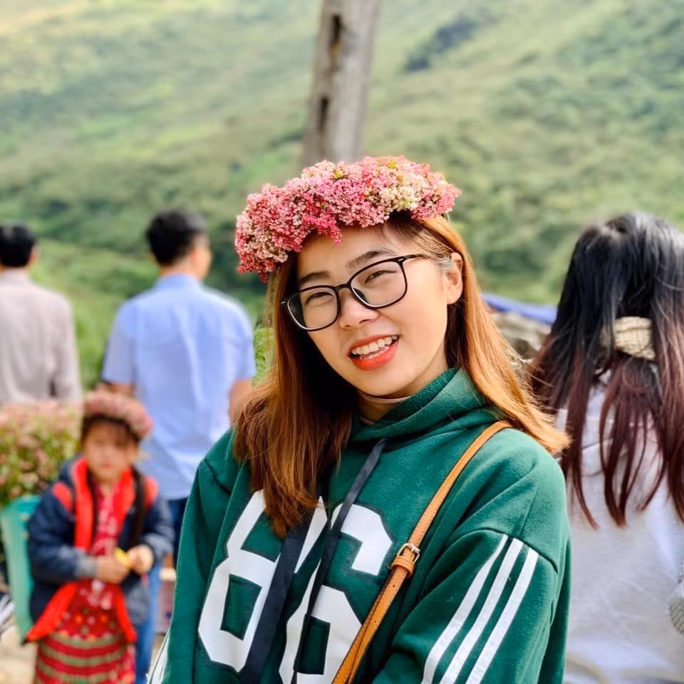 Hoàng Thị Giang Na Hoàng Thị Giang Na