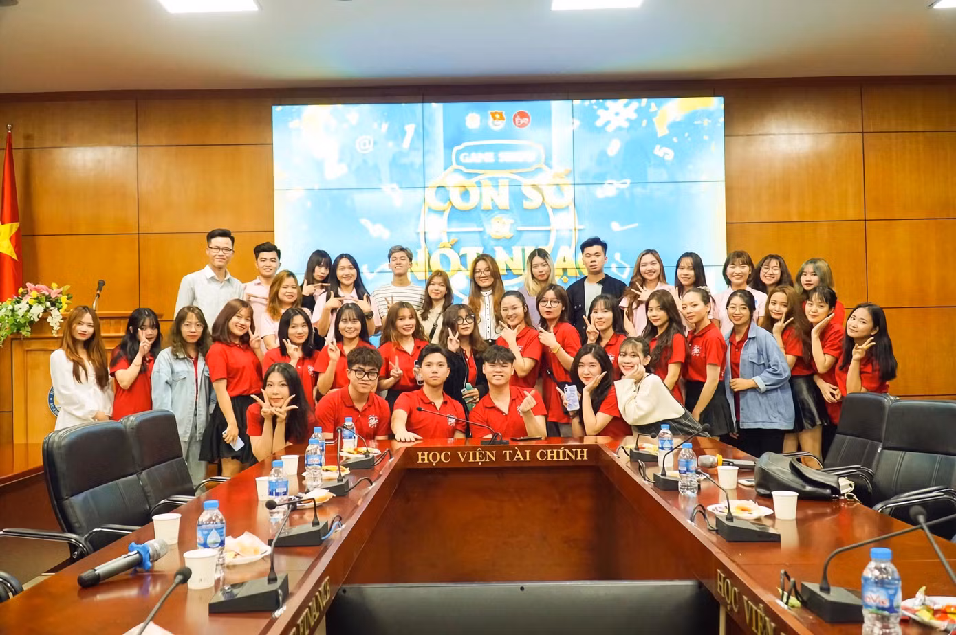 Câu lạc bộ Bạn Yêu Nhạc đã tham gia nhiều cuộc thi, Game Show và đạt nhiều thành tích đáng tự hào.