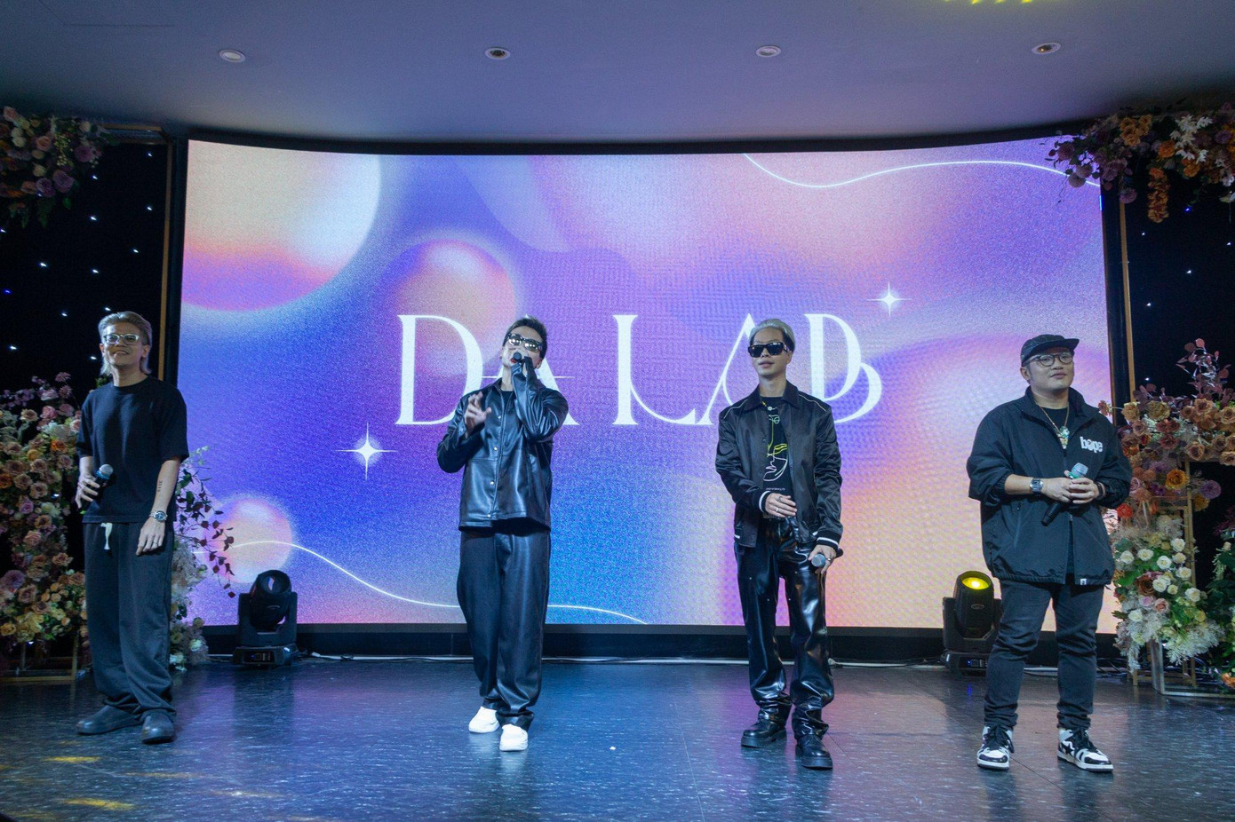 Hình ảnh nhóm nhạc Dalab tại Red Carpet 2022.