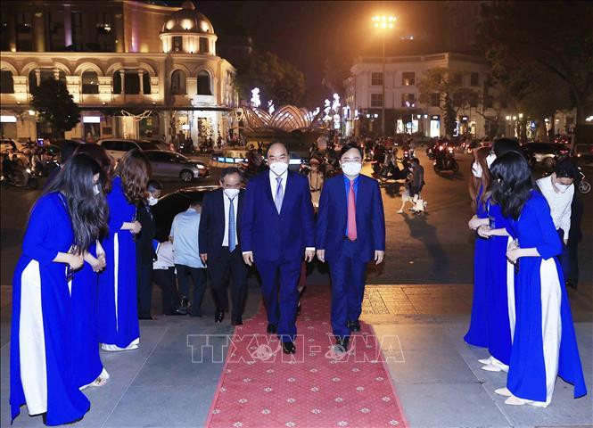 Thành viên CLB phục vụ Lễ trao giải thưởng gương mặt trẻ Việt Nam tiêu biểu 2021.