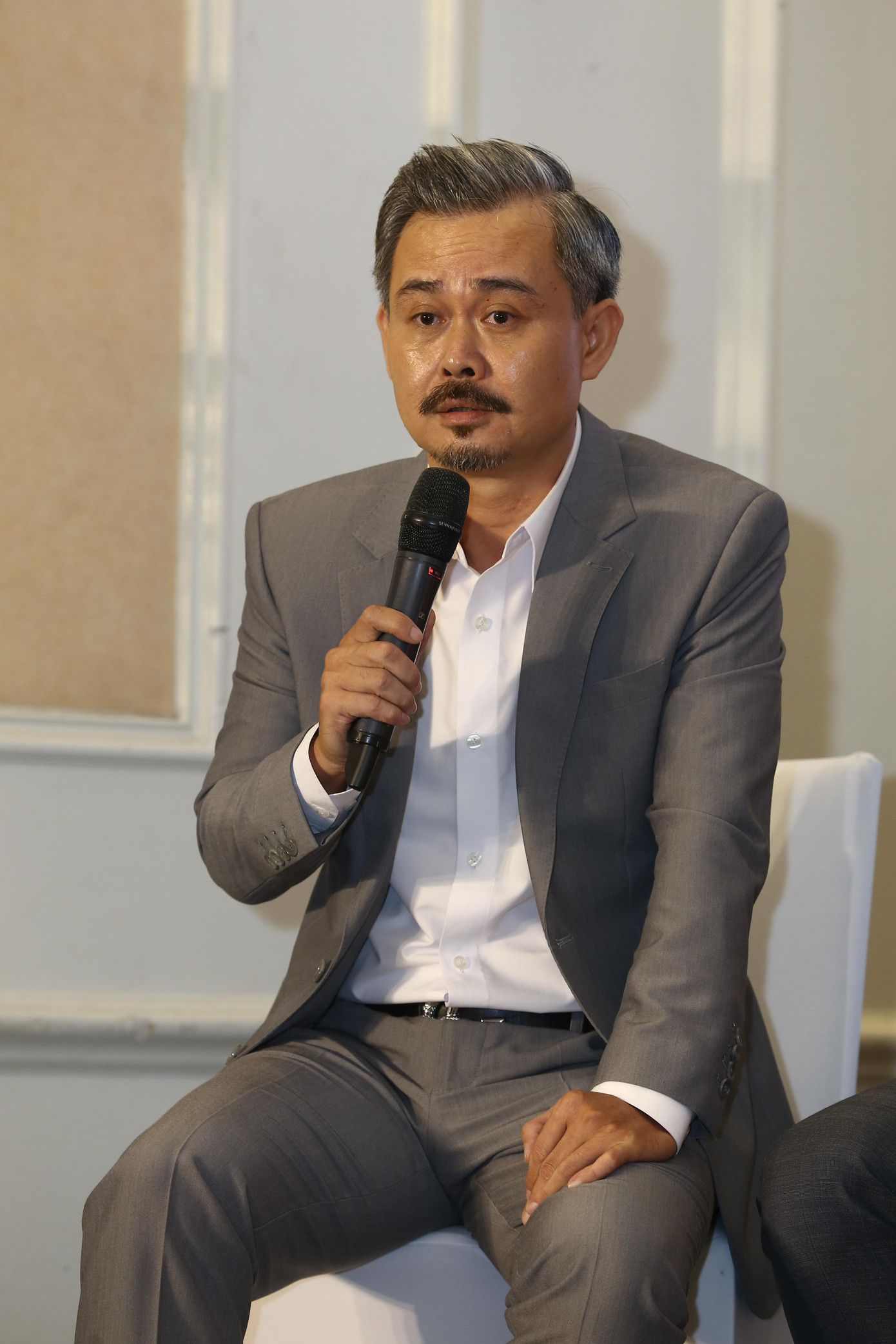 Diễn viên Vĩnh Xương thủ vai Chủ tịch HĐQT tập đoàn Thành Đông.