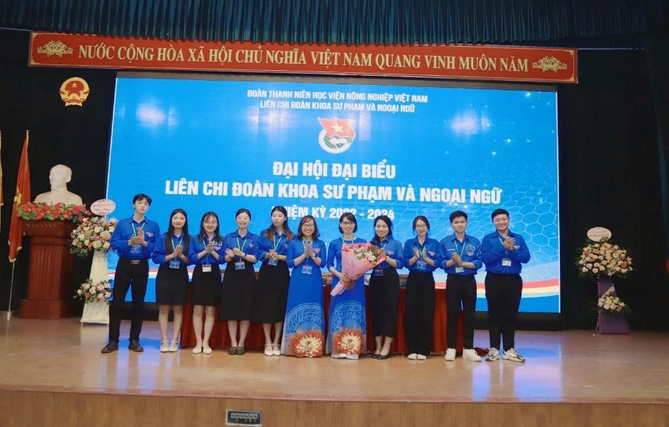 Nhật Minh – Phó Bí thư Ban chấp hành Liên chi đoàn nhiệm kì 2022-2024. Nhật Minh – Phó Bí thư Ban chấp hành Liên chi đoàn nhiệm kì 2022-2024.