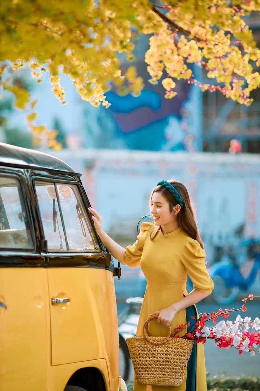 Cô gái Bến Tre luôn nở nụ cười để có những tấm hình chào Xuân đẹp nhất.