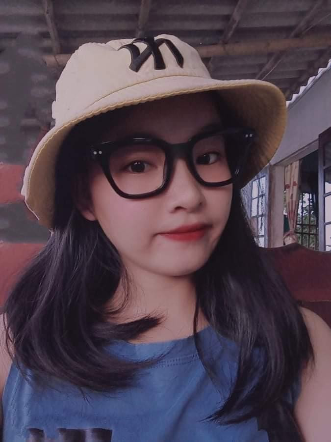 Vũ Thị Quỳnh Chi sinh năm 2003 quê Hải Dương, hiện là sinh viên năm nhất lớp 15A.CLC1 Trường Cao đẳng Dược Trung ương Hải Dương. Vũ Thị Quỳnh Chi sinh năm 2003 quê Hải Dương, hiện là sinh viên năm nhất lớp 15A.CLC1 Trường Cao đẳng Dược Trung ương Hải Dương.