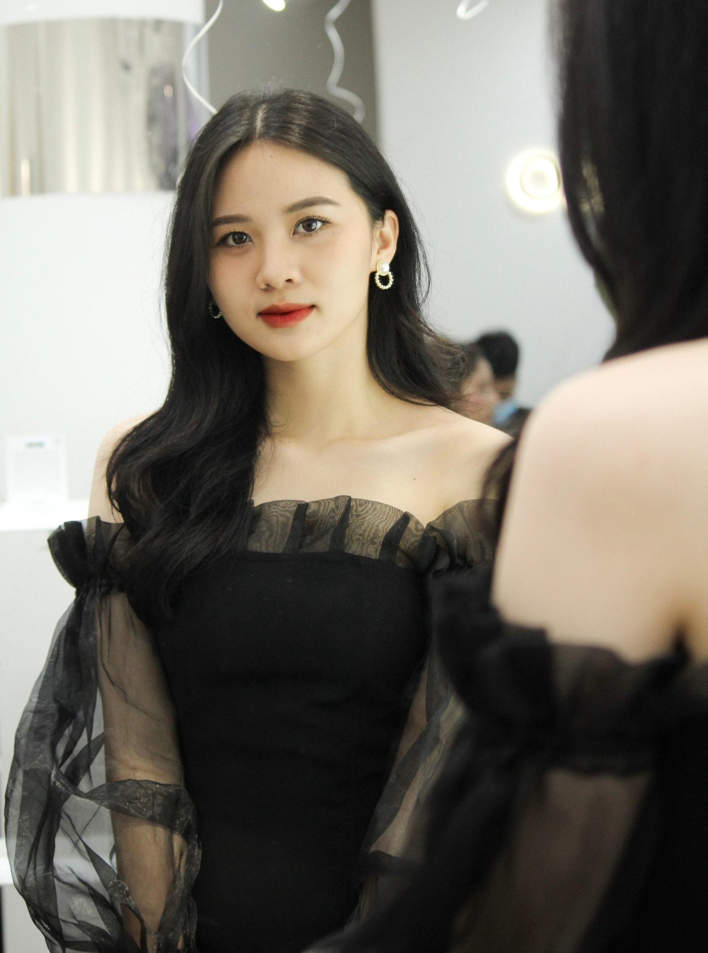 Quỳnh Như hiện là sinh viên năm 3 Học viện Báo chí và Tuyên truyền. Quỳnh Như hiện là sinh viên năm 3 Học viện Báo chí và Tuyên truyền.