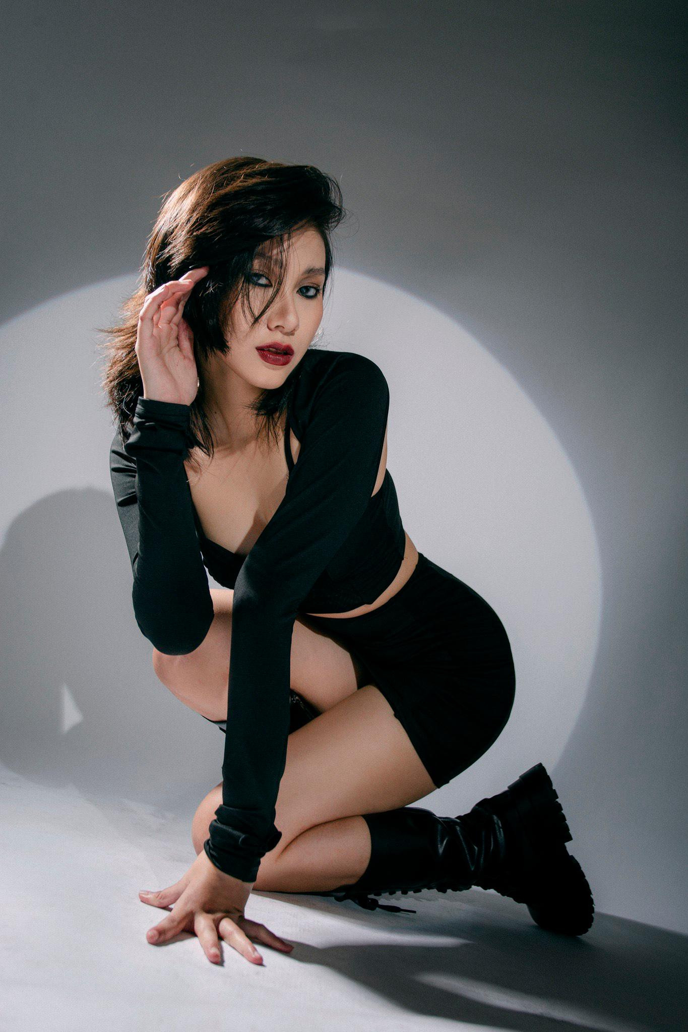 Với 2 năm kinh nghiệm chụp ảnh, Ngọc Hân luôn cố gắng hoàn thiện bản thân, với mong muốn mang đến cho mọi người nhiều sản phẩm chất lượng.