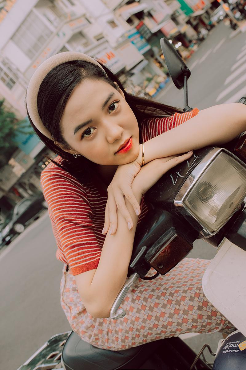 Sở hữu nhan sắc xinh đẹp, tràn đầy năng lượng, Cát Tường luôn tích cực trong việc xây dựng concept, mang lại sự đa dạng hình ảnh.