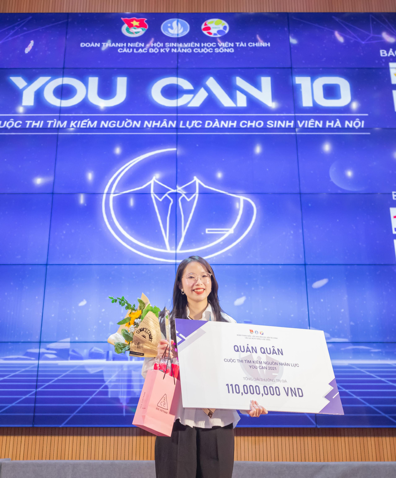 “Áp lực đồng trang lứa” đã góp phần không nhỏ vào những bước tiến vượt bậc trong hành trình chạm tới ước mơ. “Áp lực đồng trang lứa” đã góp phần không nhỏ vào những bước tiến vượt bậc trong hành trình chạm tới ước mơ.