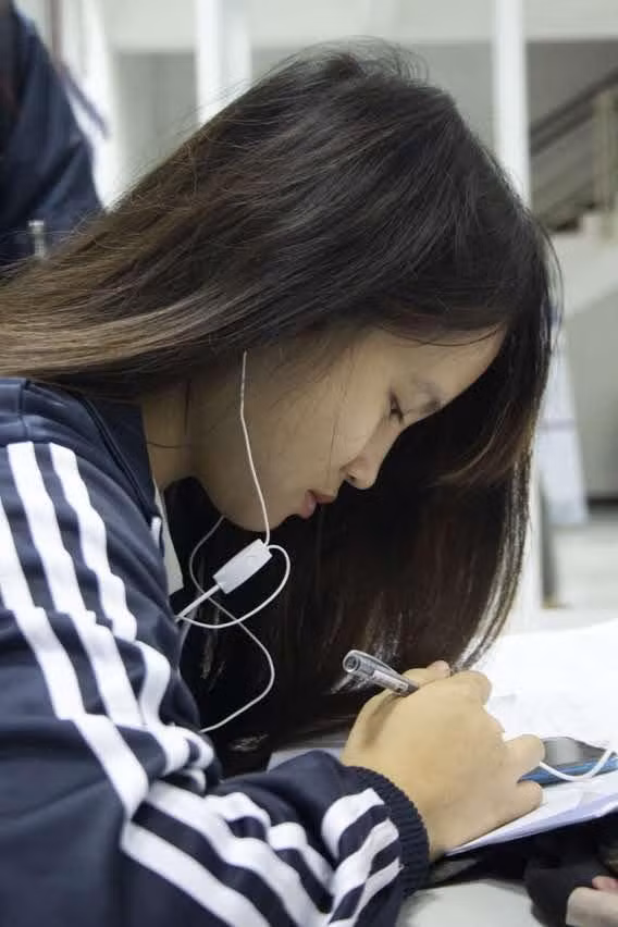 Ngọc Hoa đạt được nhiều thành tích cao trong học tập.