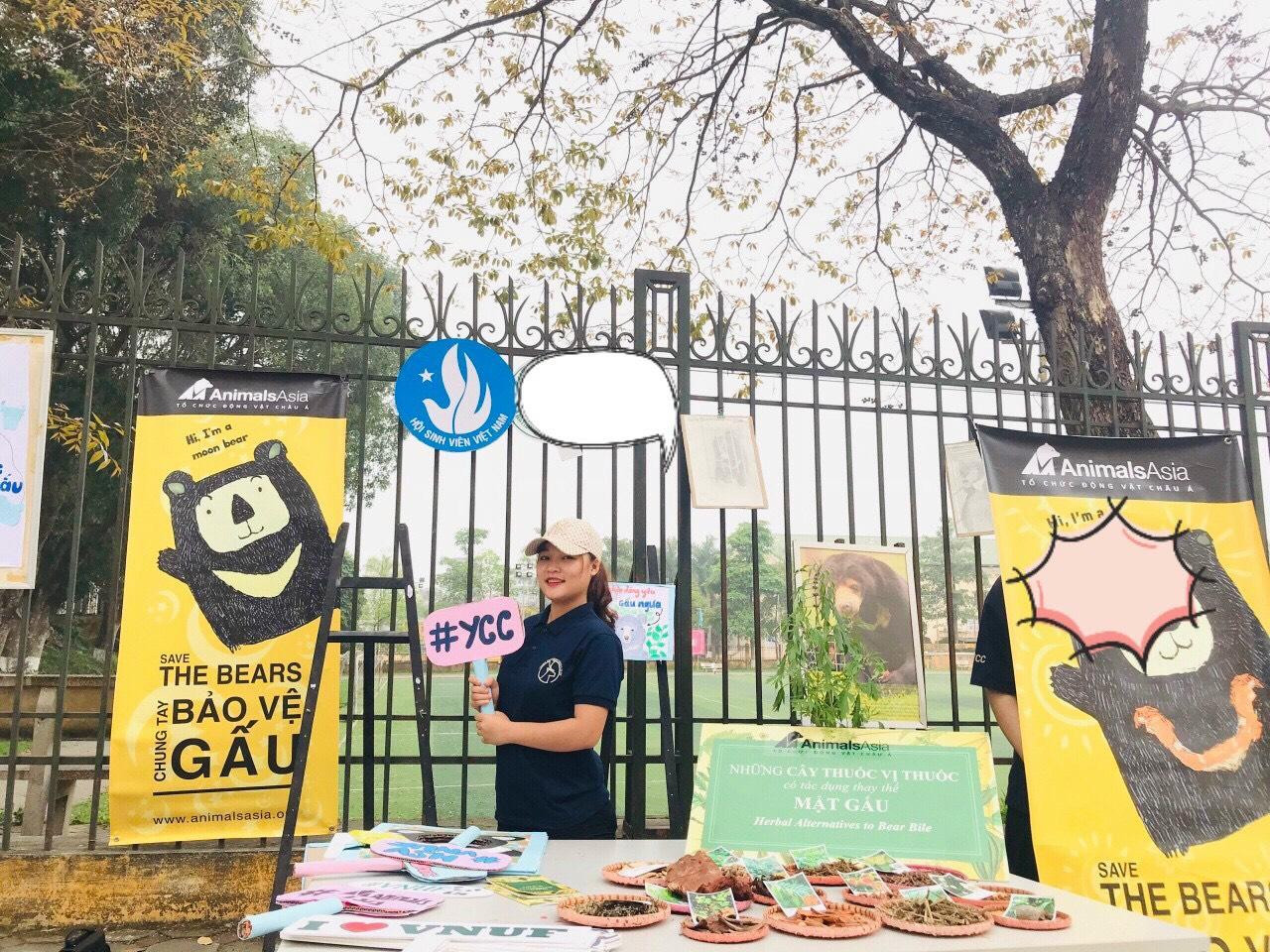 Thùy Linh luôn tiên phong tham gia các hoạt động tình nguyện vì cộng đồng. Thùy Linh luôn tiên phong tham gia các hoạt động tình nguyện vì cộng đồng.