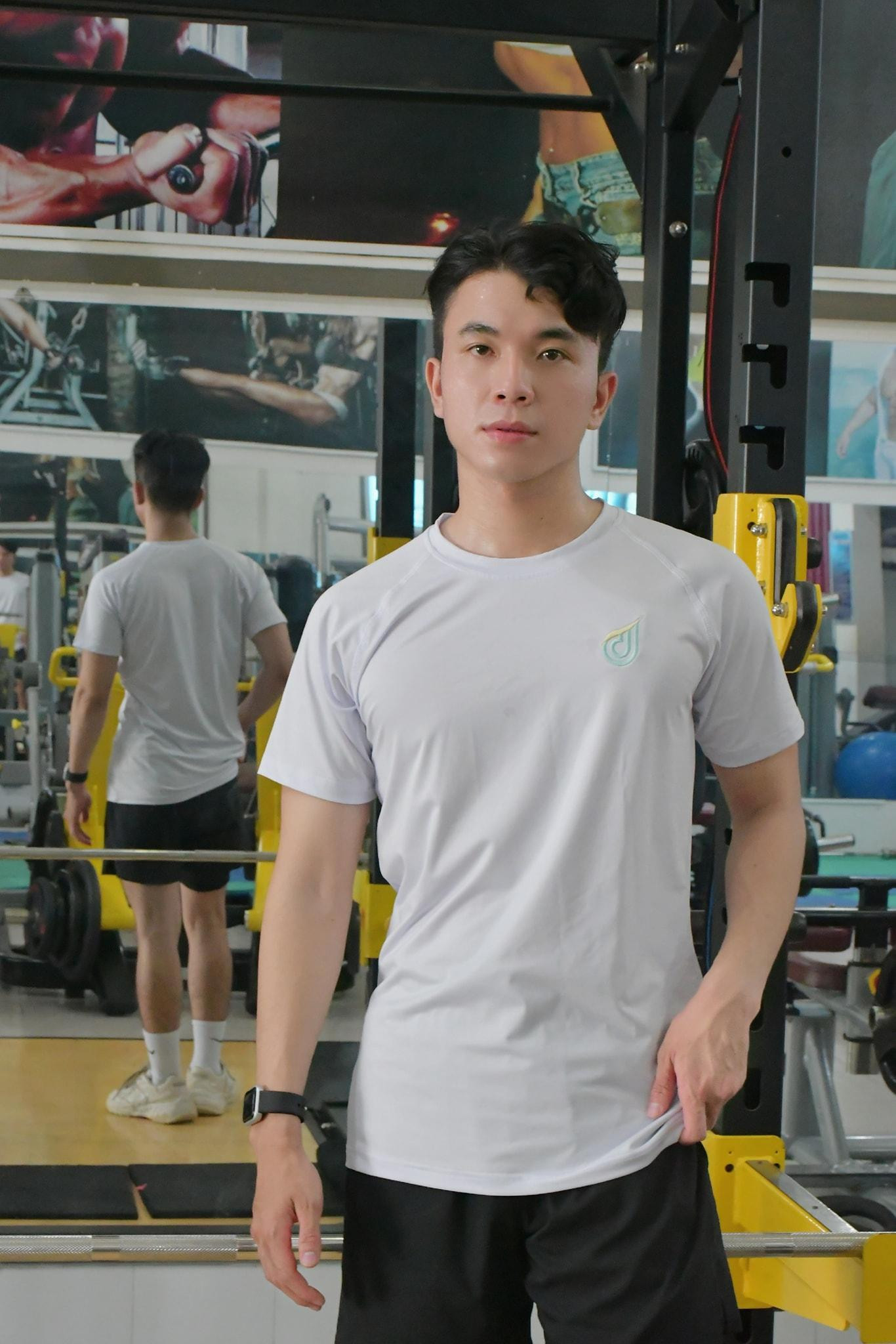 Hot boy 2K3 luôn cố gắng tập luyện và trau dồi kinh nghiệm.