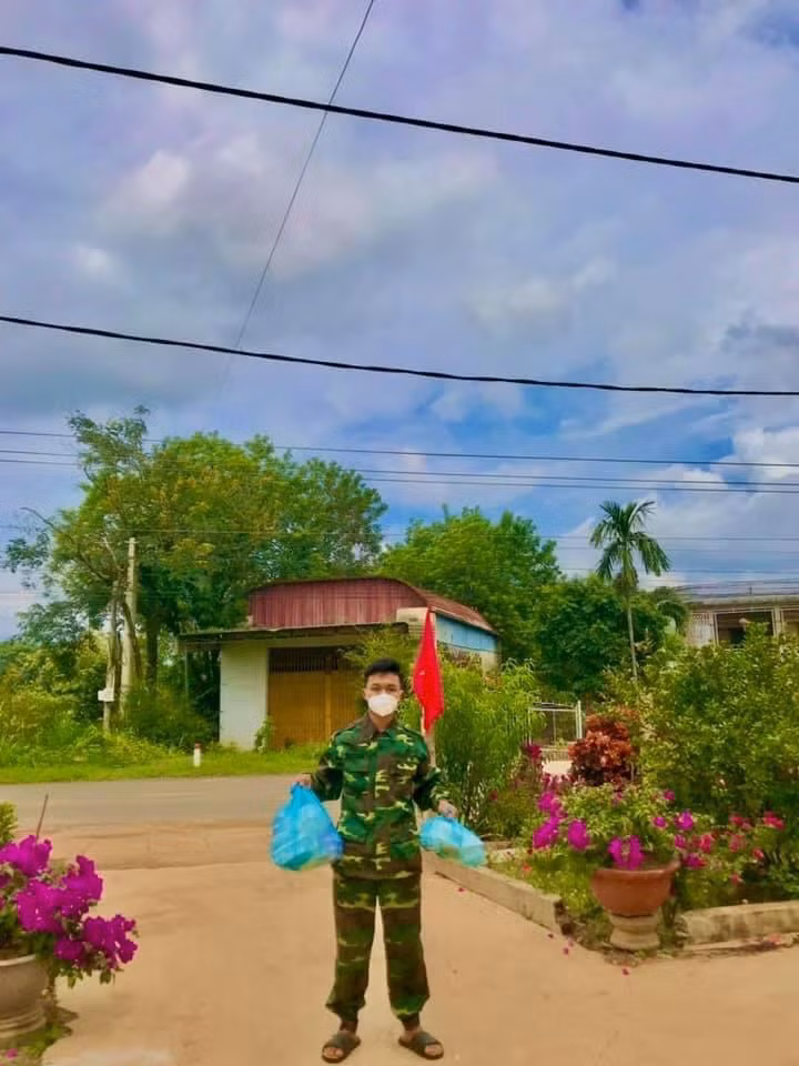 Mỗi hành động, việc làm tham gia tình nguyện của Trần Chiến đều là nghĩa cử cao đẹp, vun đắp được tinh thần tương thân tương ái cùng tình yêu thương giữa người với người.