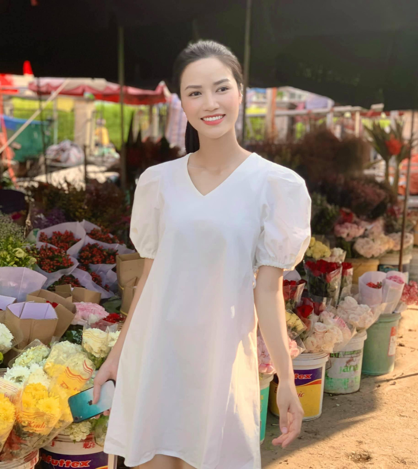 Cô được đánh giá là một trong những gương mặt diễn viên sáng, đầy triển vọng.