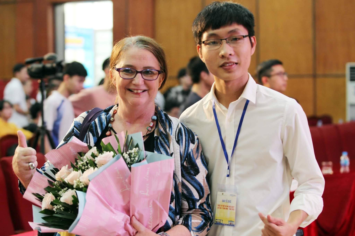 Mình rất thích một câu nói rằng: “Nếu bạn không phải là người thầy hiệu quả nhất của chính mình. Thì tất cả những sự xuất hiện của những người thầy khác đều trở nên vô nghĩa”. Mình rất thích một câu nói rằng: “Nếu bạn không phải là người thầy hiệu quả nhất của chính mình. Thì tất cả những sự xuất hiện của những người thầy khác đều trở nên vô nghĩa”.