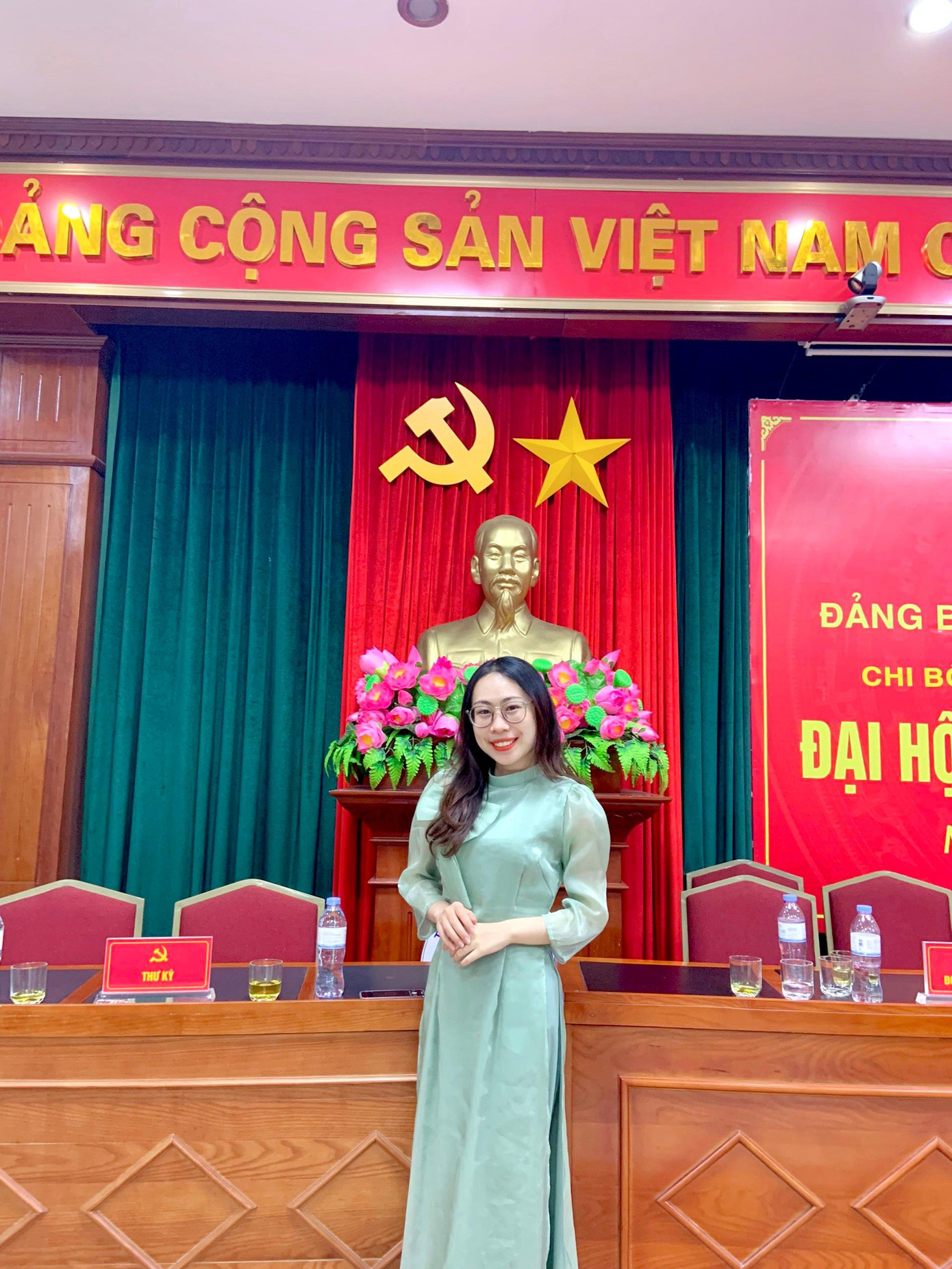 Trần Thị Hương Giang sinh viên trường Sư phạm - trường Đại học Vinh.