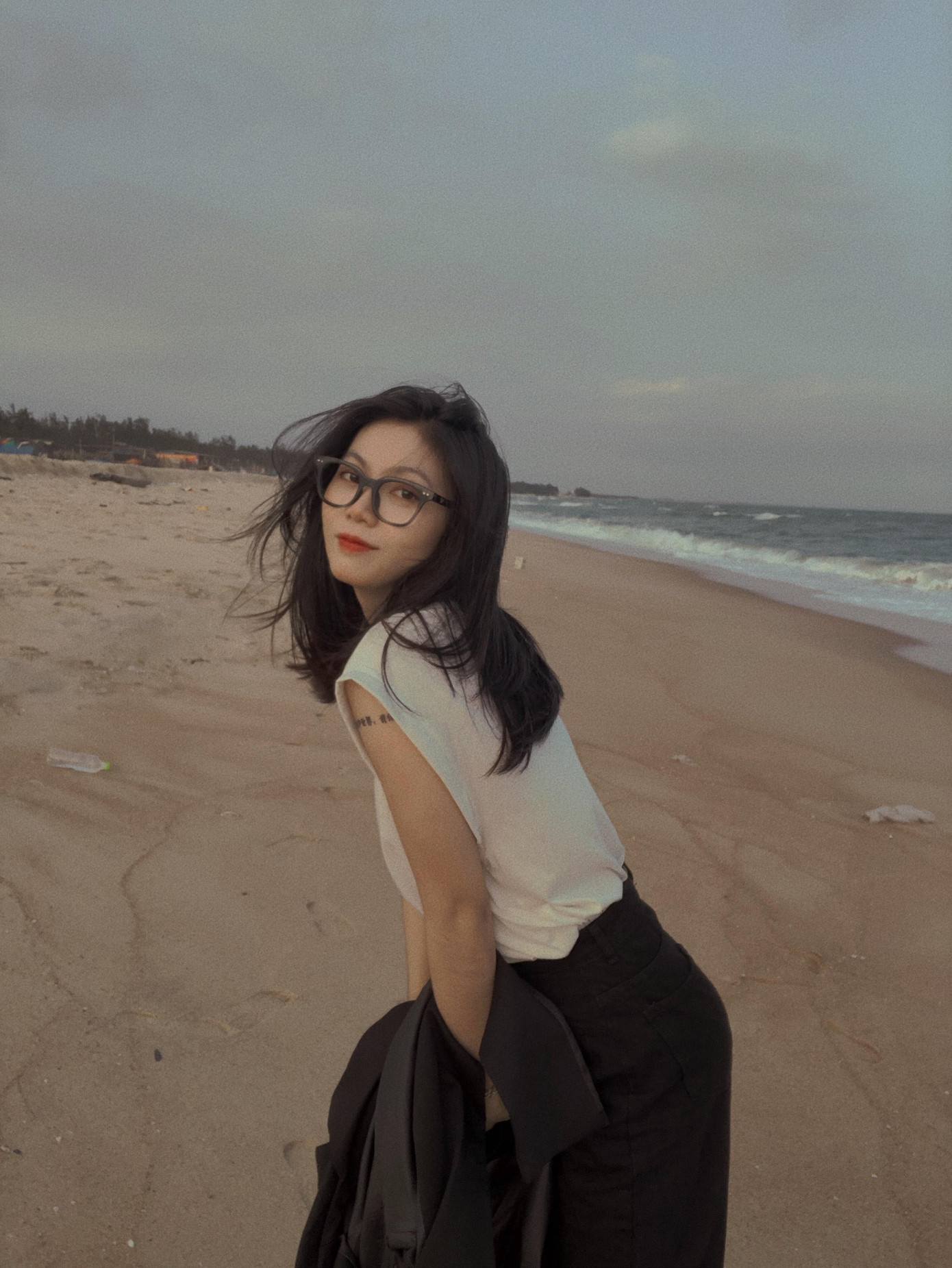 Cũng chính Nhiếp ảnh đã giúp Trinh hiểu ra rằng, cái đẹp mang lại sự tự tin, giúp Trinh yêu bản thân nhiều hơn và sống cuộc sống tích cực.