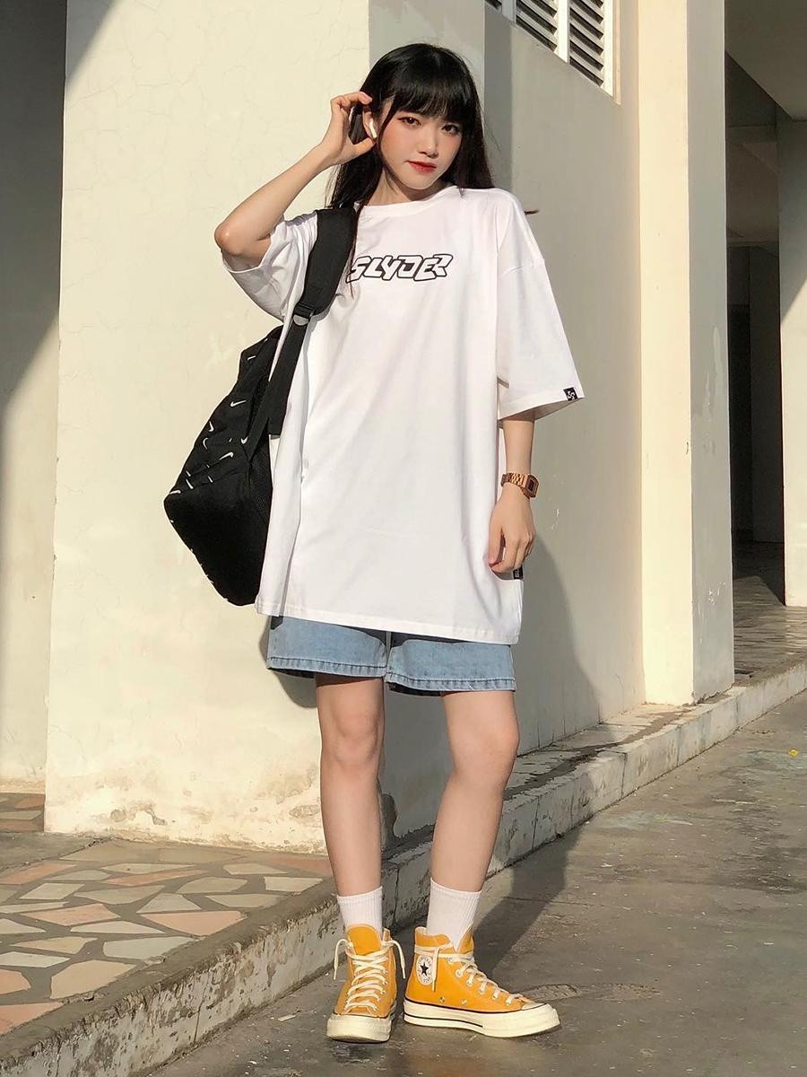 Công việc mẫu ảnh không chỉ mang đến cho Dương nhiều bài học, kinh nghiệm, đây cũng là công việc yêu thích và giúp Dương có một khoản thu nhập ổn để chi trả hàng ngày.