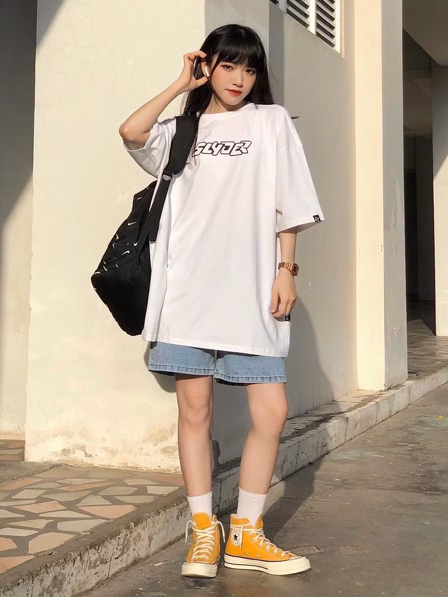 Công việc mẫu ảnh không chỉ mang đến cho Dương nhiều bài học, kinh nghiệm, đây cũng là công việc yêu thích và giúp Dương có một khoản thu nhập ổn để chi trả hàng ngày.