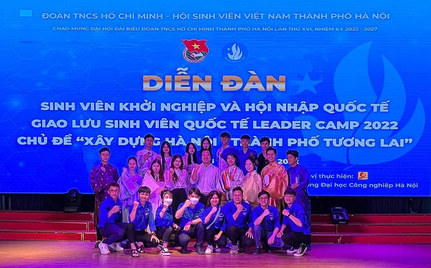 Và cả những diễn đàn hướng tới khởi nghiệp và hội nhập quốc tế, giao lưu sinh viên quốc tế.