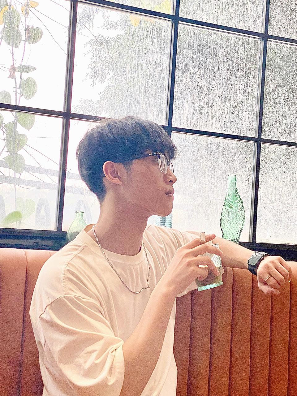 Hiện Quyết Thuận không chỉ làm cho một công ty mà còn làm cho 4 công ty khác nữa. Hiện Quyết Thuận không chỉ làm cho một công ty mà còn làm cho 4 công ty khác nữa.