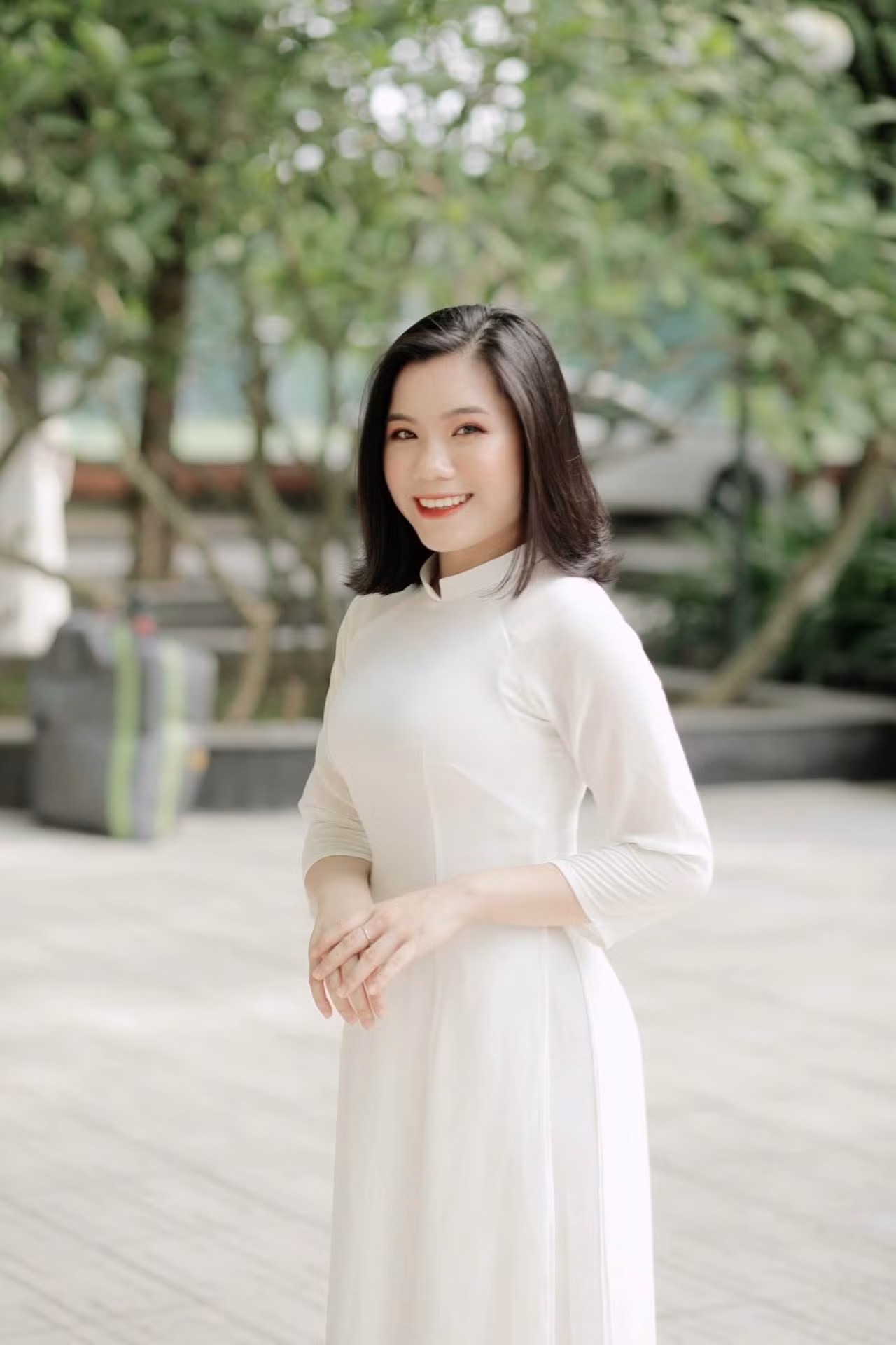 Song Quỳnh chia sẻ: "Mình sẽ luôn tích cực cố gắng, mình tin rằng mọi thách thức ta gặp phải trong cuộc sống đều là những cơ hội để bản thân trở lên mạnh mẽ, trưởng thành hơn."