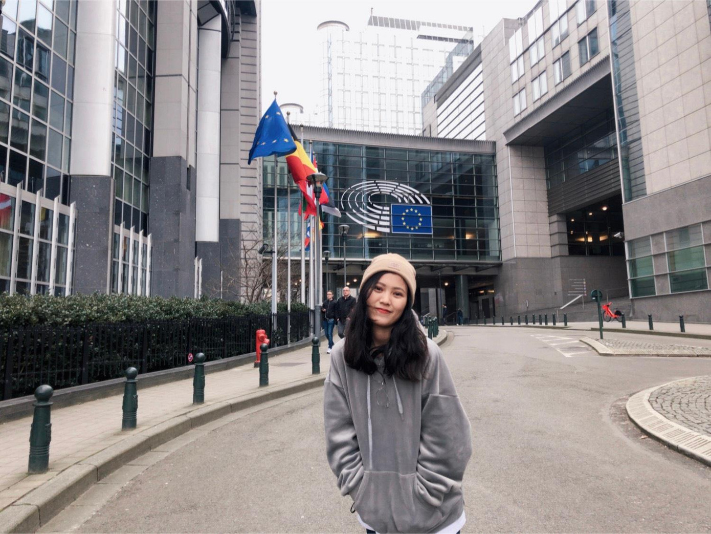 Ngân nhận thức sâu sắc giá trị của sự đa dạng và hòa hợp, học được cách tôn trọng sự khác biệt của mỗi người, cởi mở hơn khi đón nhận những khác biệt của các nền văn hóa. Ngân nhận thức sâu sắc giá trị của sự đa dạng và hòa hợp, học được cách tôn trọng sự khác biệt của mỗi người, cởi mở hơn khi đón nhận những khác biệt của các nền văn hóa.