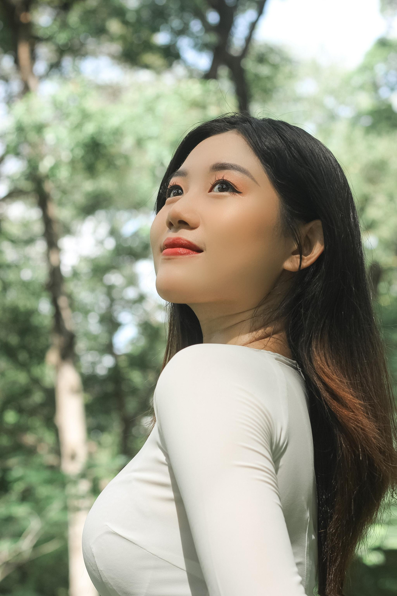 Cô gái 9X cảm thấy rất hạnh phúc và trân trọng khi nhận được sự quan tâm của cộng đồng mạng về bộ ảnh này.