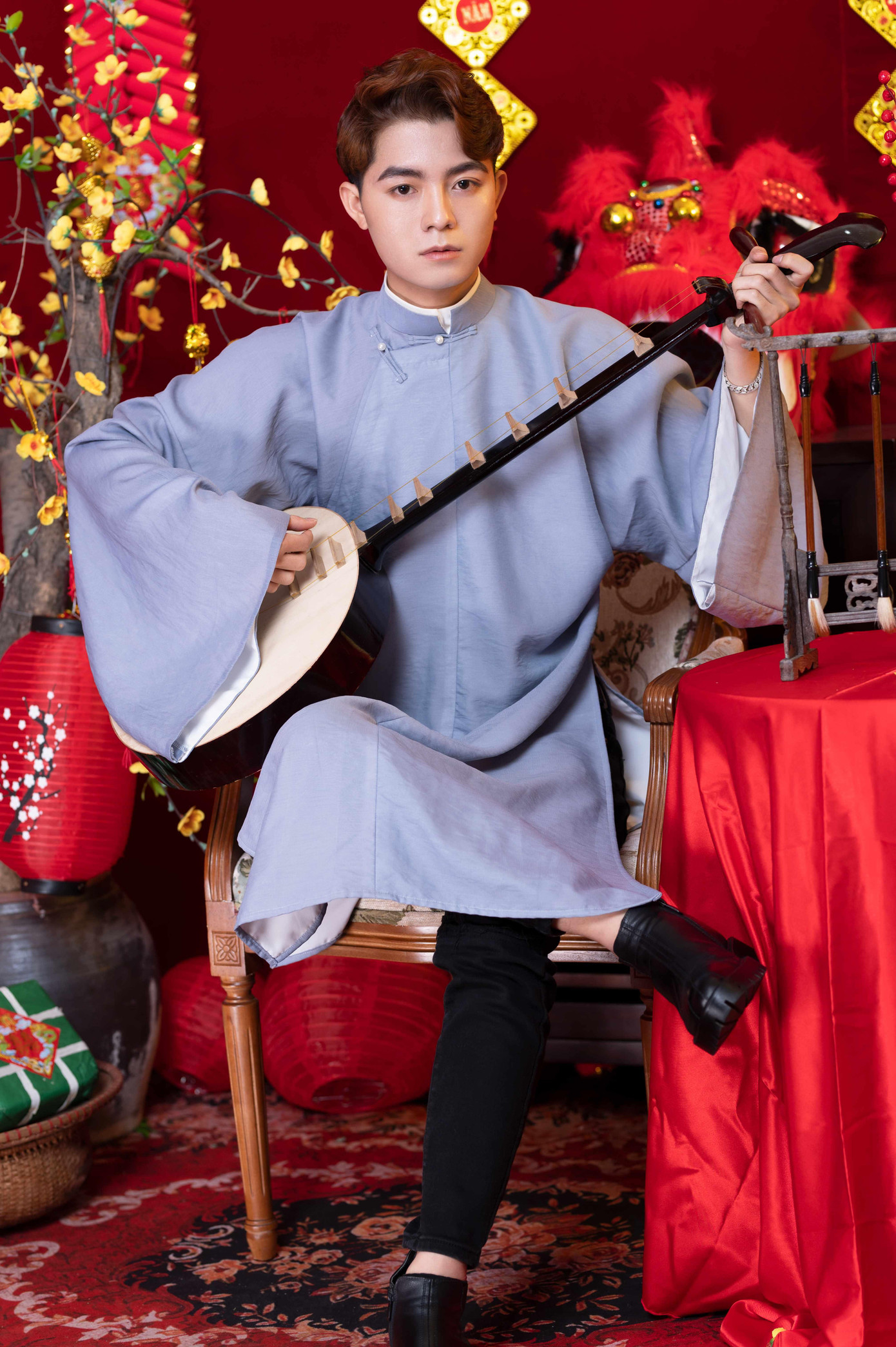 Sở hữu gương mặt điển trai cùng tài năng cá nhân, Tuấn Khanh đã bén duyên với đại học Sân Khấu - Điện Ảnh Hà Nội. Sở hữu gương mặt điển trai cùng tài năng cá nhân, Tuấn Khanh đã bén duyên với đại học Sân Khấu - Điện Ảnh Hà Nội.