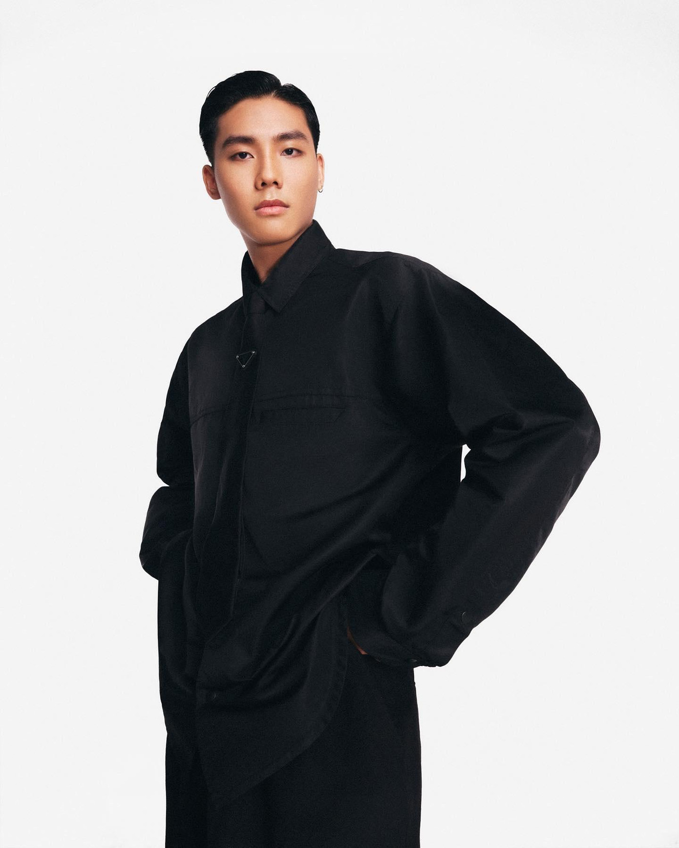 Hoàng Long (sinh năm 2001) hiện đang là người mẫu và là một Talent/Influencer trên các nền tảng mạng xã hội.