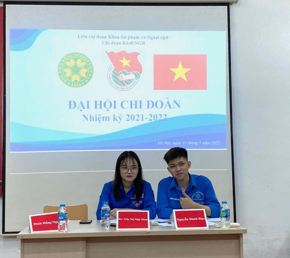 Danh Đạo đảm nhiệm chức vụ Bí thư Chi đoàn K64ENGB, Khoa SP&NN, Học viện Nông nghiệp Việt Nam. Danh Đạo đảm nhiệm chức vụ Bí thư Chi đoàn K64ENGB, Khoa SP&NN, Học viện Nông nghiệp Việt Nam.