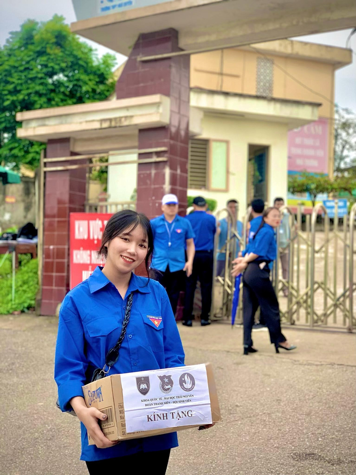 Lê Quỳnh Xuân - Phó chủ tịch Hội sinh viên Khoa Quốc tế - Đại học Thái Nguyên. Lê Quỳnh Xuân - Phó chủ tịch Hội sinh viên Khoa Quốc tế - Đại học Thái Nguyên.
