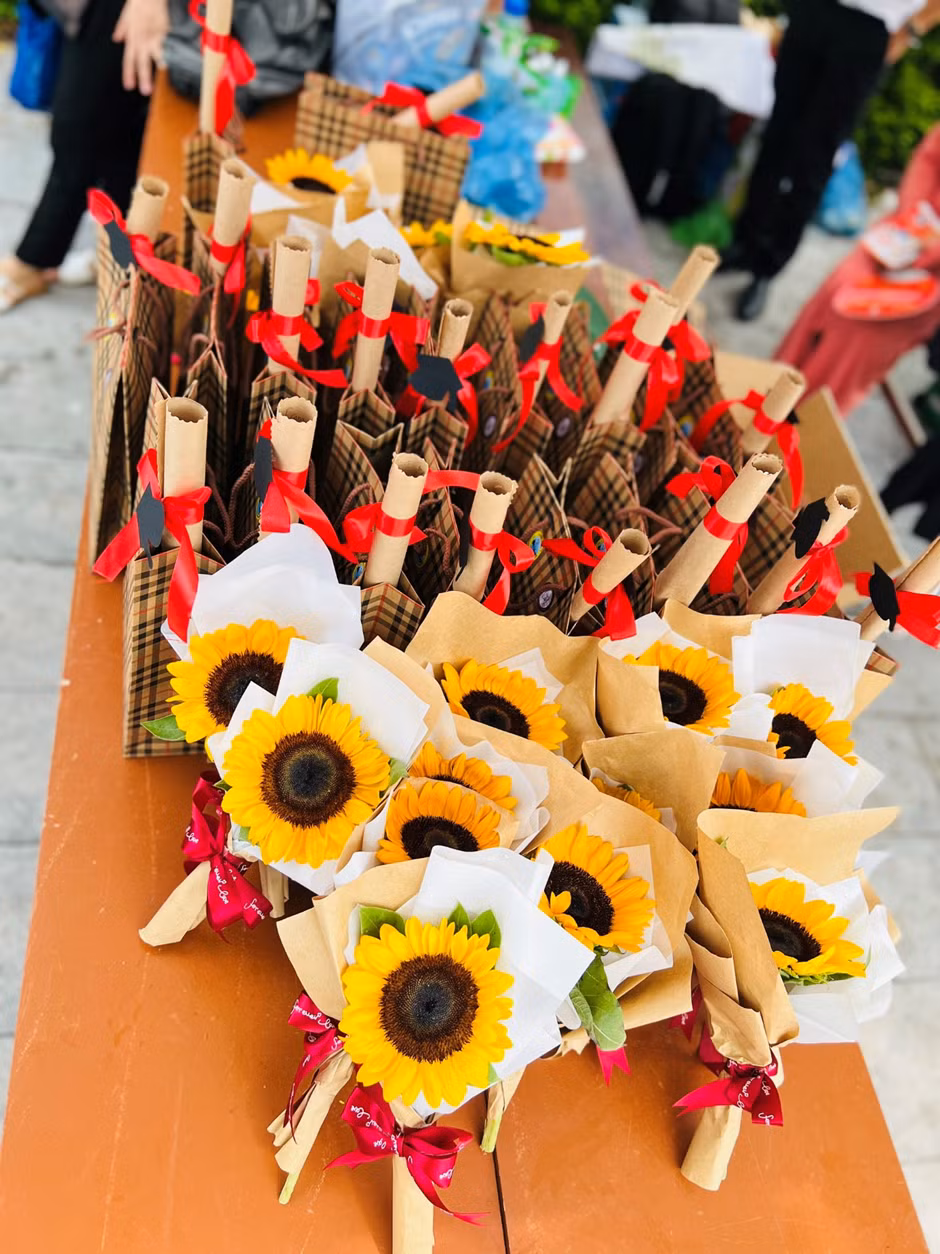 Mô hình “Bông hoa tú tài – Bài ca hy vọng”.