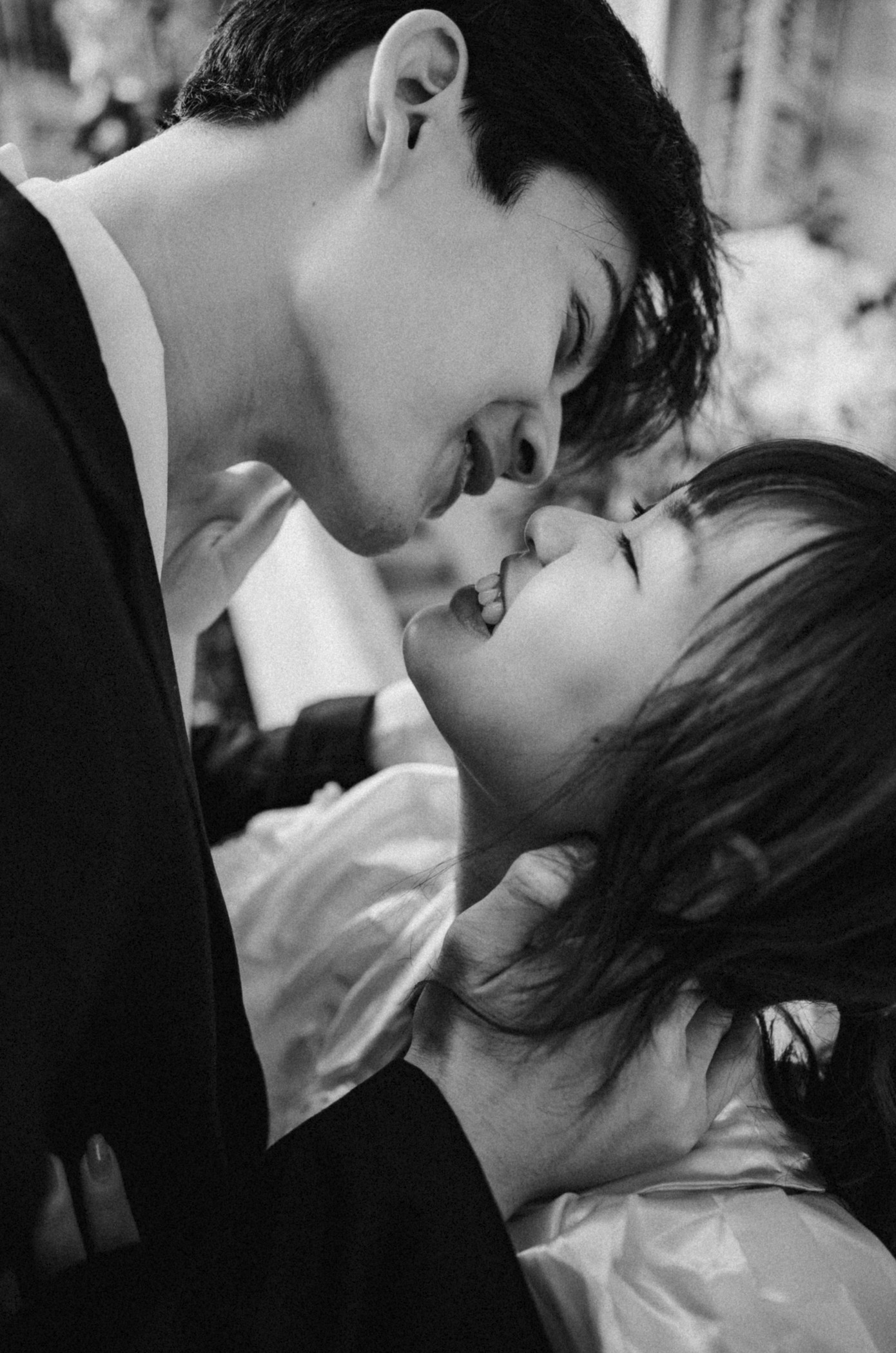 Khoảnh khắc hạnh phúc của một cặp đôi được Hồ Bắc chụp lại tại Nhật Bản. Khoảnh khắc hạnh phúc của một cặp đôi được Hồ Bắc chụp lại tại Nhật Bản.