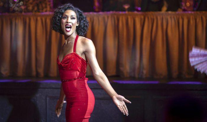 Michaela Jaé Rodriguez trong series Pose.