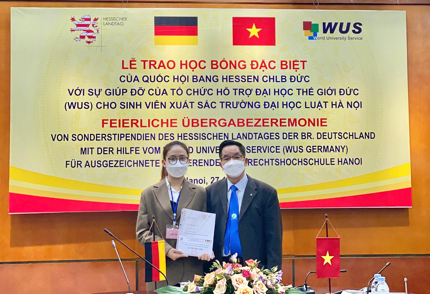 Lan Phương xuất sắc là 1 trong 14 sinh viên Đại học Luật Hà Nội được trao học bổng của Quốc hội Bang Hessen của CHLB Đức.