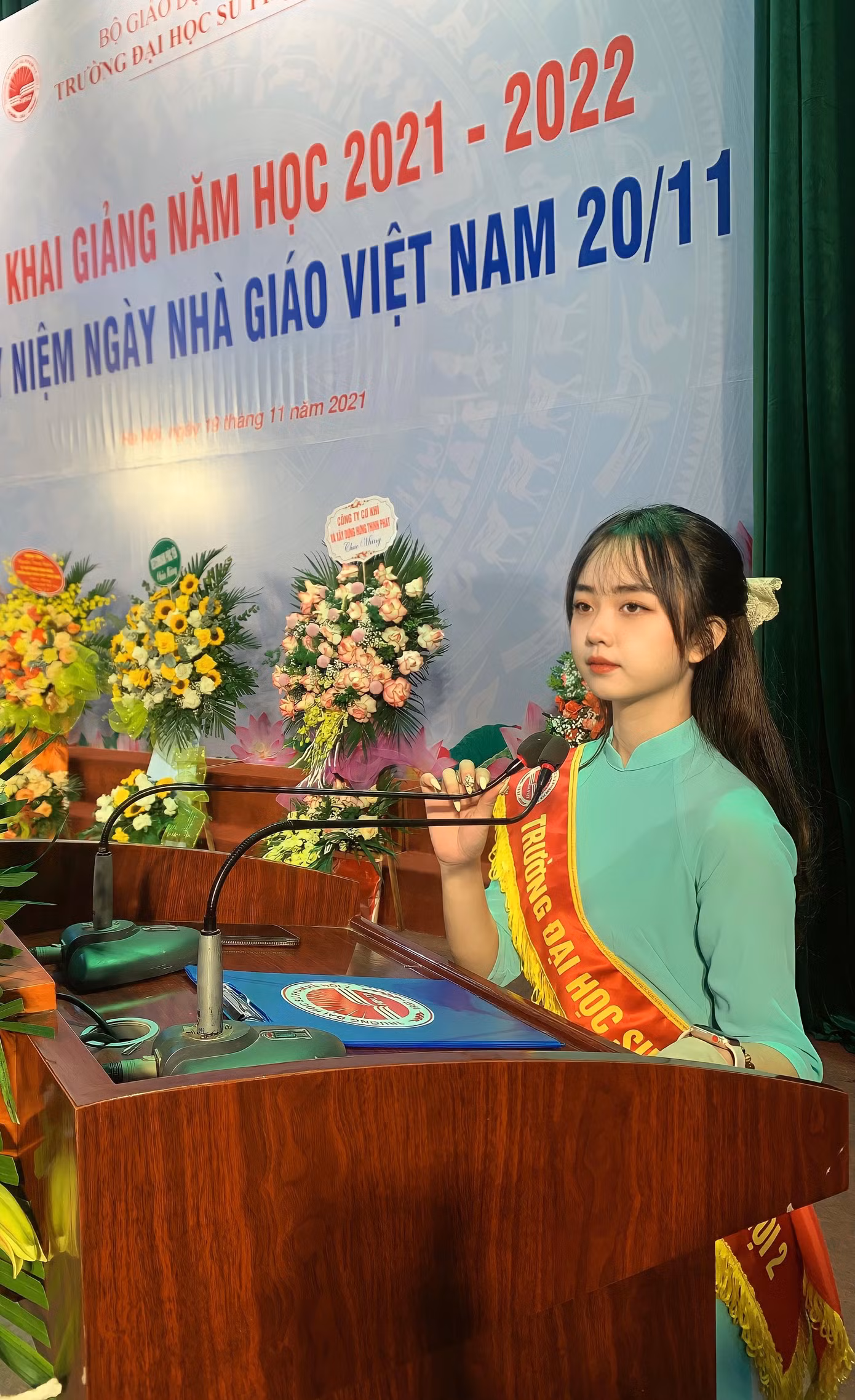 Trần Nguyễn Linh Giang tại lễ khai giảng năm học 2021-2022.