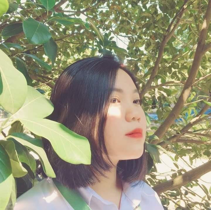 Trước những biến cố của cuộc đời, cô luôn nỗ lực vượt qua, coi khó khăn thử thách là động lực để tiến lên phía trước. Trước những biến cố của cuộc đời, cô luôn nỗ lực vượt qua, coi khó khăn thử thách là động lực để tiến lên phía trước.