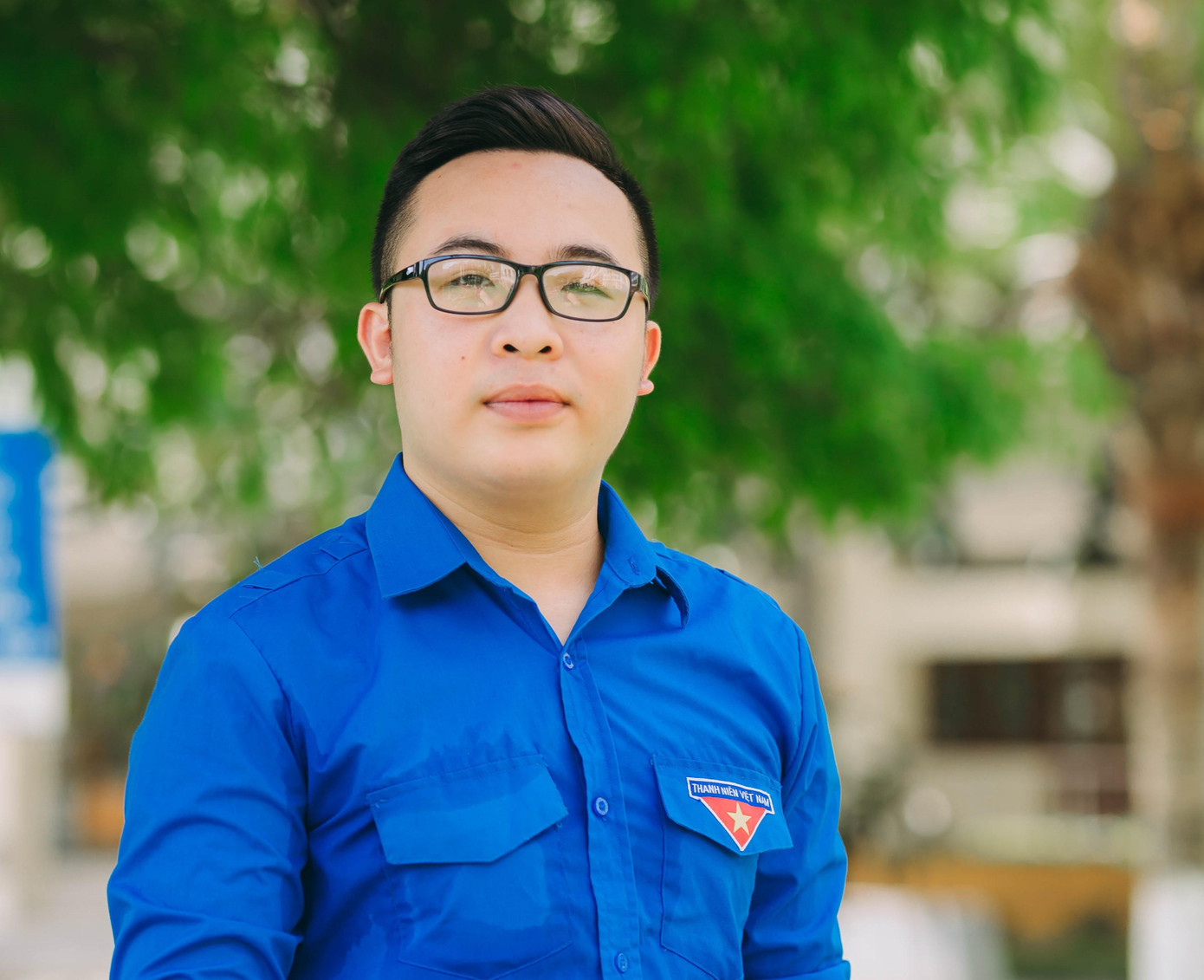 Hoàng Tuấn Thành, sinh viên ngành Kinh tế, Khoa Kinh tế và Phát triển nông thôn, Học viện Nông nghiệp Việt Nam. Hoàng Tuấn Thành, sinh viên ngành Kinh tế, Khoa Kinh tế và Phát triển nông thôn, Học viện Nông nghiệp Việt Nam.