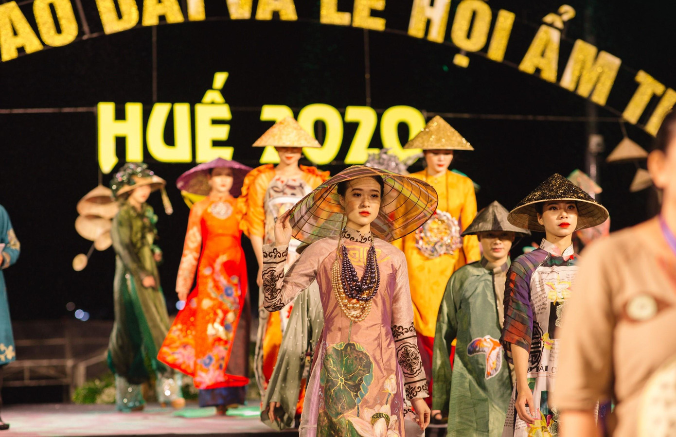 Nữ sinh từng tham gia trình diễn tại nhiều sự kiện lớn ở Huế. Nữ sinh từng tham gia trình diễn tại nhiều sự kiện lớn ở Huế.