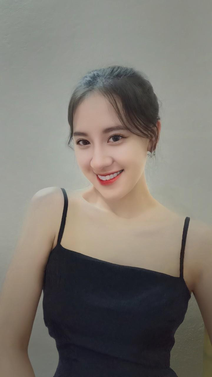 "Muốn sở hữu vị trí không ai có được, thì phải chịu đựng được những thử thách không ai chịu được" là câu nói mà Huyền Trang luôn tâm đắc.