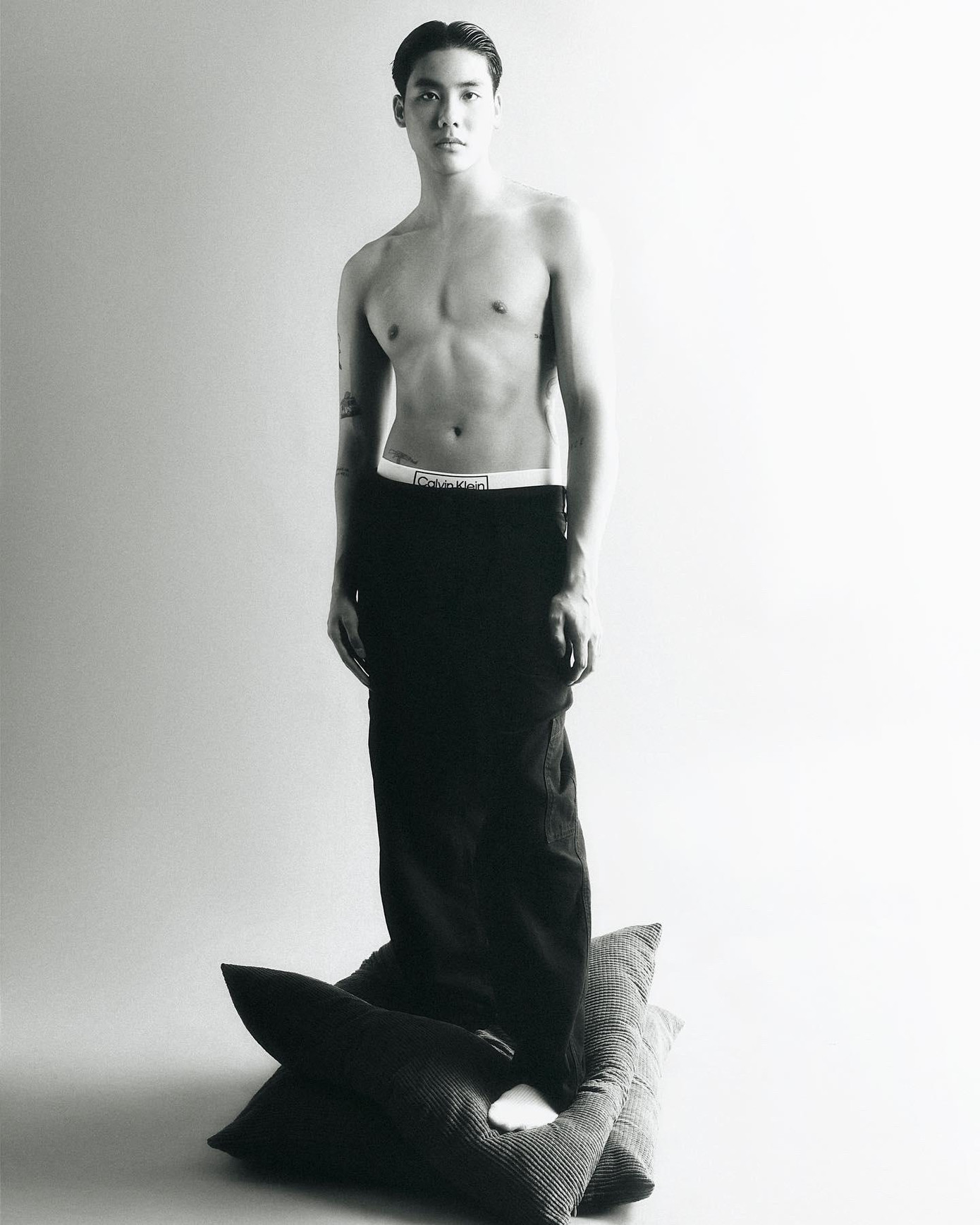 Mang theo nhiều nhiệt huyết, đam mê, Hoàng Long mong muốn được cống hiến không ngừng bản thân cho công việc, nghệ thuật, trở thành người truyền cảm hứng cho các bạn trẻ.