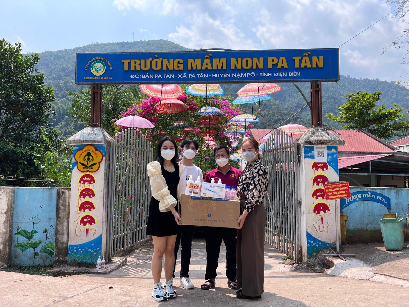 Chuyến đi Điện Biên ý nghĩa của Minh Đức. Chuyến đi Điện Biên ý nghĩa của Minh Đức.