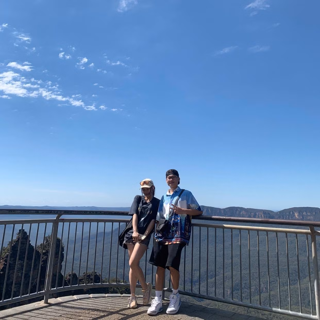 Hồng Ngọc và anh trai ruột cùng du học tại Sydney, Úc.