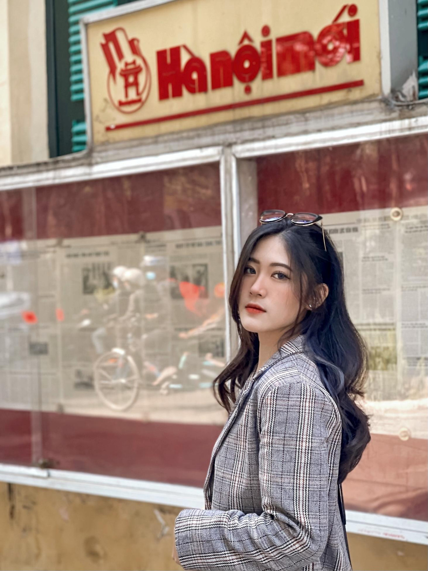 Cô nàng tích cực tham gia 2 câu lạc bộ là Thủ lĩnh trẻ YLC thuộc Đoàn Thanh niên HVTC và câu lạc bộ AGC thuộc Hội Sinh viên HVTC. Cô nàng tích cực tham gia 2 câu lạc bộ là Thủ lĩnh trẻ YLC thuộc Đoàn Thanh niên HVTC và câu lạc bộ AGC thuộc Hội Sinh viên HVTC.