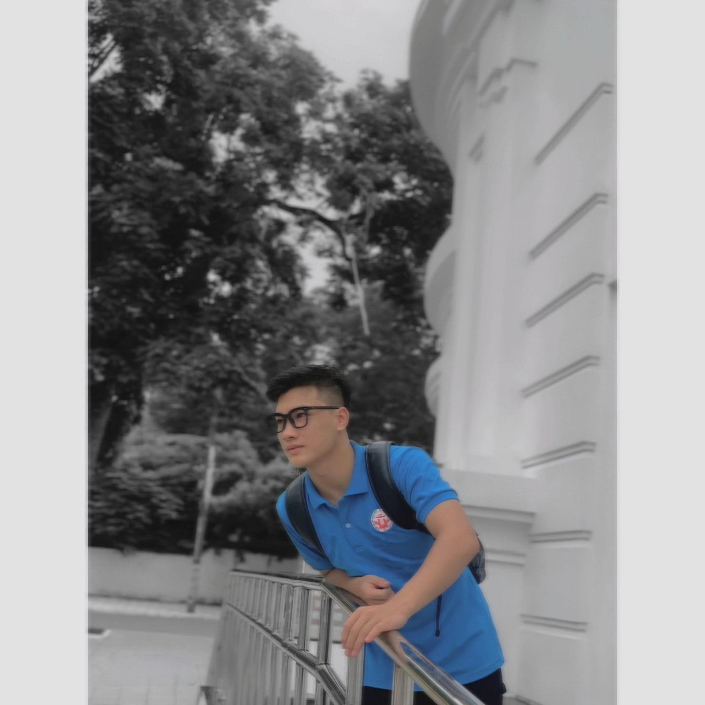 Khi con người trải qua áp lực, ta sẽ mạnh mẽ, sẽ vững tin hơn về tương lai phía trước của bản thân mình. Khi con người trải qua áp lực, ta sẽ mạnh mẽ, sẽ vững tin hơn về tương lai phía trước của bản thân mình.