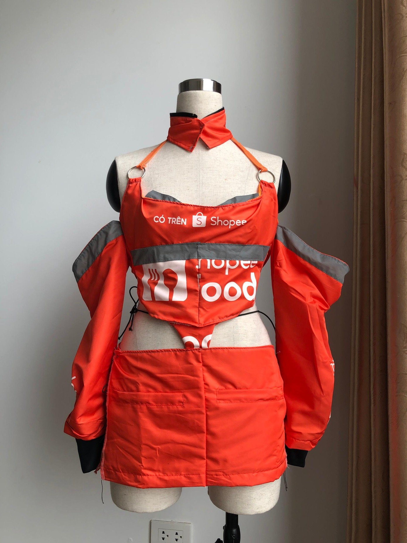 Những thiết kế mới lạ từ đồng phục của các hãng giao hàng công nghệ. Những thiết kế mới lạ từ đồng phục của các hãng giao hàng công nghệ.